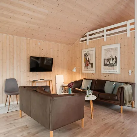 Beautiful And Well-maintained House Near Lyngsbaek